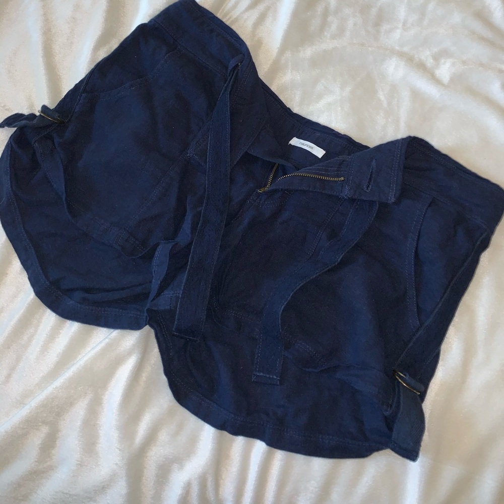 Buckle Adjustable Shorts
